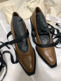 マルニ　ブラウン 太ヒールパンプス　リボン付き