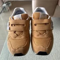 New Balance 313 スニーカー キッズ ベージュ