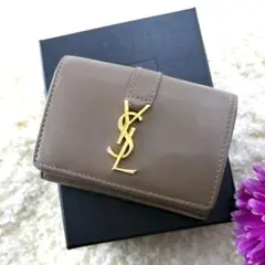 美品✨サンローランパリ 三つ折り財布 カサンドラロゴ YSL 本革 グレージュのサムネイル