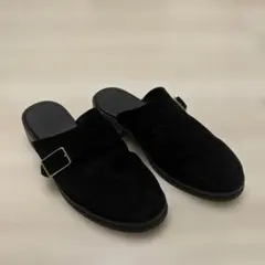 ビームス　黒 スエード バックオープンサンダルのサムネイル