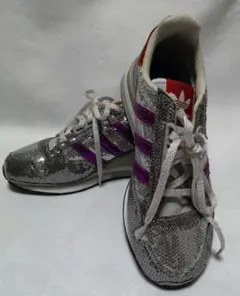 adidas　スパンコール　スニーカー　22.5㎝　ZX-500