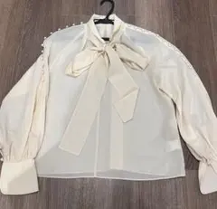 ME＆ME COUTURE リボン付きブラウスのサムネイル