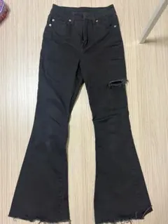 ブラック ブーツカットデニム