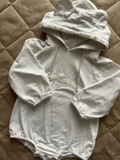 ホワイト ベア耳付きロンパース