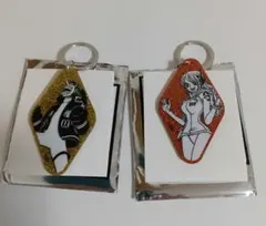ワンピース グリッターキーホルダー ナミ ウソップ ２種セット