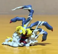 ポケモン　ギラティナ　フィギュア