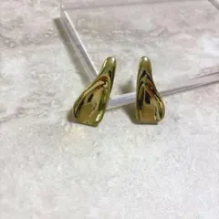 Item thumbnail for item fc4690cb-e4b9-4cd6-8294-81082d9c6c8c