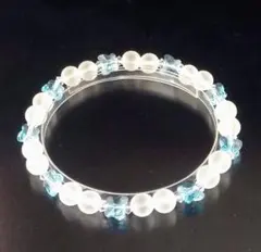 スワロフスキー・バタフライ（アクアマリン）とフロストクォーツのブレスレット