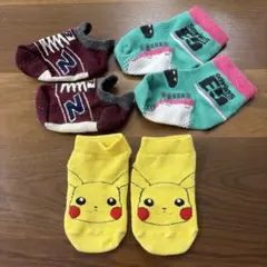 ベビー靴下4足セット　11〜15cmだと思われます