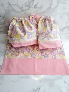 ユニコーン柄のお弁当袋、コップ袋、ランチョンマット３点セット