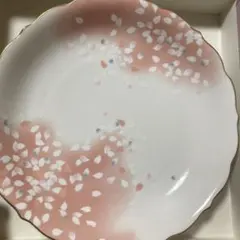 宇野千代　 桜模様の波型陶磁器皿 30cm