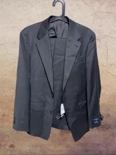 ヒルトン プレミアムスタイリッシュスーツ Ermenegildozegna A6 - メルカリ