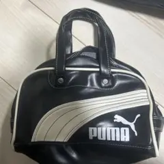 PUMA 黒 ハンドバッグ ロゴ入り