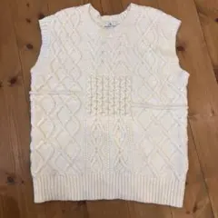 ニットベスト　アーバンリサーチ