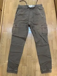 Abercrombie & Fitchカーゴパンツ ブラウン サイドポケット付き