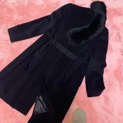 フォックス取り外し襟付き黒コート(美品)