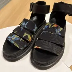 Dr. Martens Clarissa II Quad 厚底サンダル - メルカリ