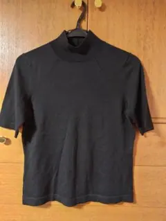 ブラック ハイネック 半袖ニット