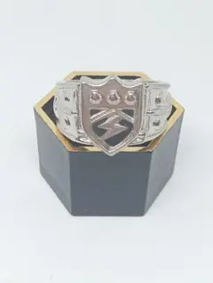 Item thumbnail for item eb4bdb03-5b05-4aa7-908d-c5efd5b2ec94