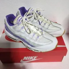 Item thumbnail for item 10e1ef35-3651-424f-856e-54610dc7a17f