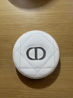 ディオールスキン フォーエヴァー クチュール ルミナイザー