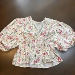 H&M フローラル ブラウス