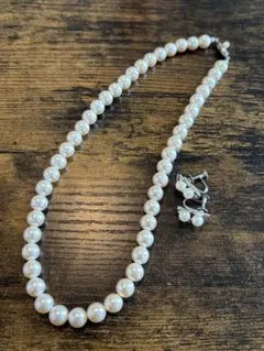 ホワイトパール ネックレスとイヤリングセット