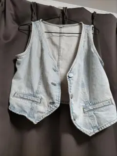 GU デニムベスト ライトブルー