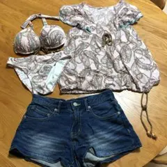 水着4点セット　ビキニ　トップス　ホットパンツ