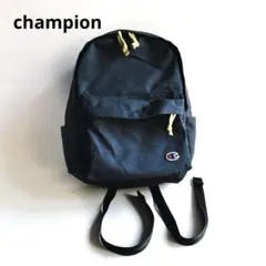 【美品】champion キッズ リュック ネイビー 遠足 通学 軽量のサムネイル