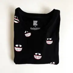 グラニフ graniph 笑うせぇるすまん 総柄Tシャツ 喪黒福造 Mサイズのサムネイル