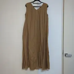 three dots ノースリーブロングワンピース ブラウン