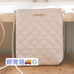 美品Maison de FLEUR キルティングパールショルダーバッグ　パールのサムネイル