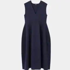 未使用✨プラステ PLST ホールガーメント ニットVネックワンピース ネイビー