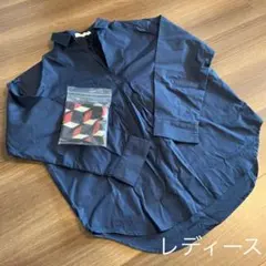 値下げ　Sevendays＝Sunday セブンデイズサンデー　シャツ　紺色のサムネイル