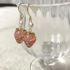 ラスト1点 いちご リボン ミルキーピンク ピアス - メルカリ