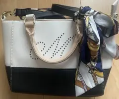 ハンドバックショルダー付き　白ネイビー