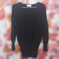 【スローブイエナ】IENA 長袖ブラックニット Vネック WOOL100％