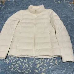 ユニクロ　ウルトラライトダウンジャケット オフホワイト レディースS
