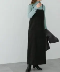 ブラックキャミソールワンピース／ロング丈／スリムシルエット