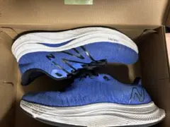 ニューバランス　ランニングシューズ