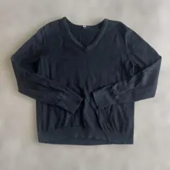 UNIQLO ブラック Vネック 長袖ニット M 薄手