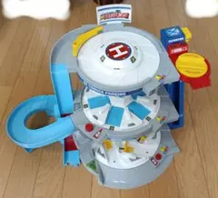 DXトミカパーキング＋トミカ2台