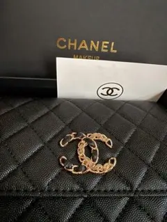 CHANEL ブラックレザー キルティングバッグ
