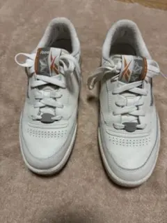 い*ぽ様 Reebok ホワイト スニーカー26.5