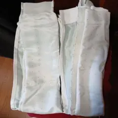 ライトグリーンドットカーテン