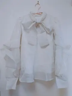 GRL リボン付きフリル袖ホワイトボウタイブラウス