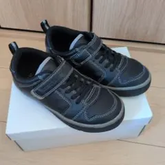 コムサイズム　ブラックスニーカー　20センチ