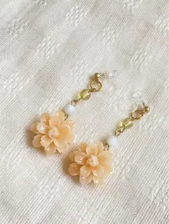 シトリン、マザーオブパール、オレンジフラワーの合成コーラルノンホールピアス