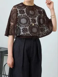 BEARDSLEY Bigモチーフレースポンチョ（ブラウン） BEARDSLEY Bigモチーフレースポンチョ（ブラウン） - メルカリ